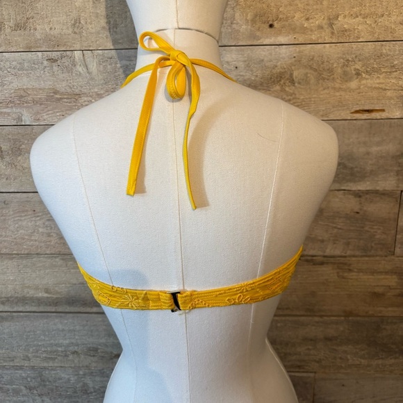 Kate Spade New York‎ women’s saffron yellow eyelet lace bikini top in size small - Picture 3 of 9